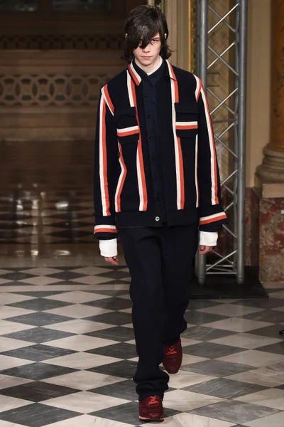 Look 25